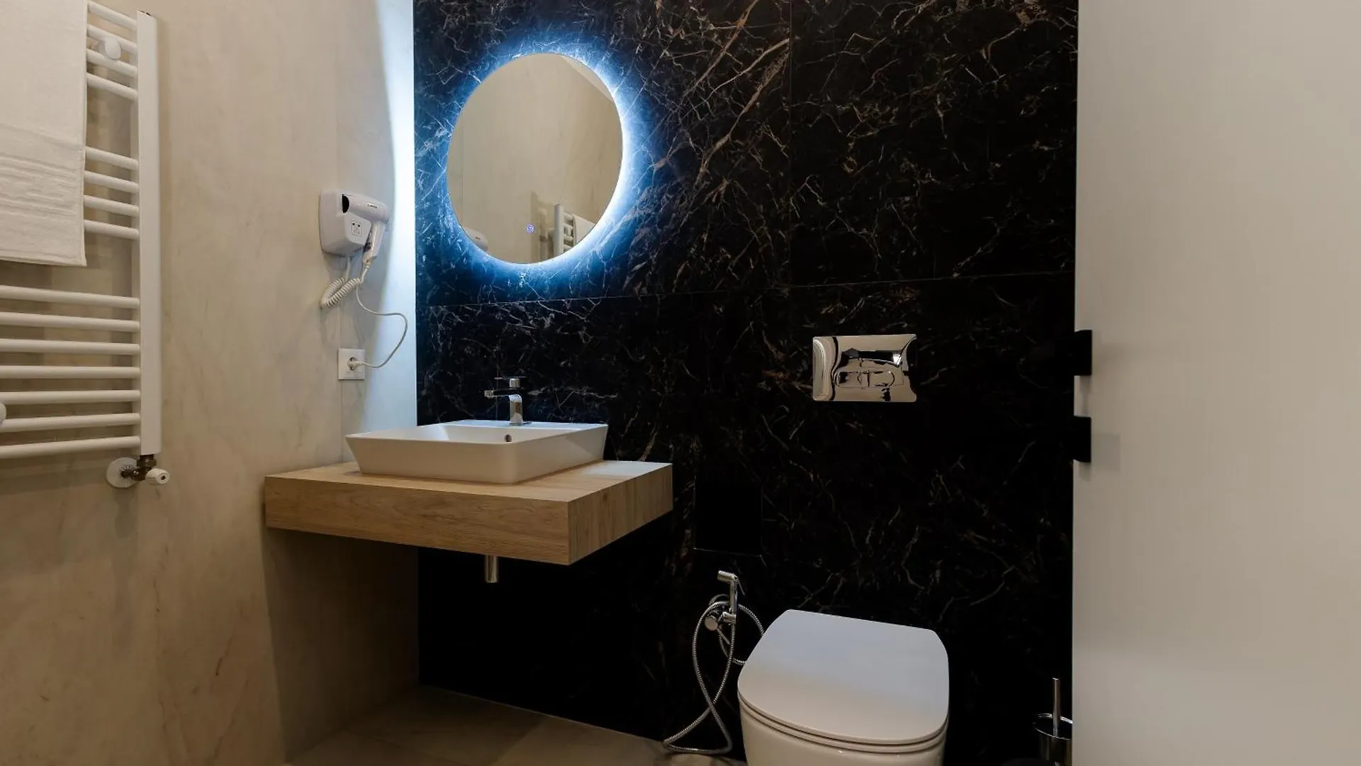 Central Suites Bucharest Apartment