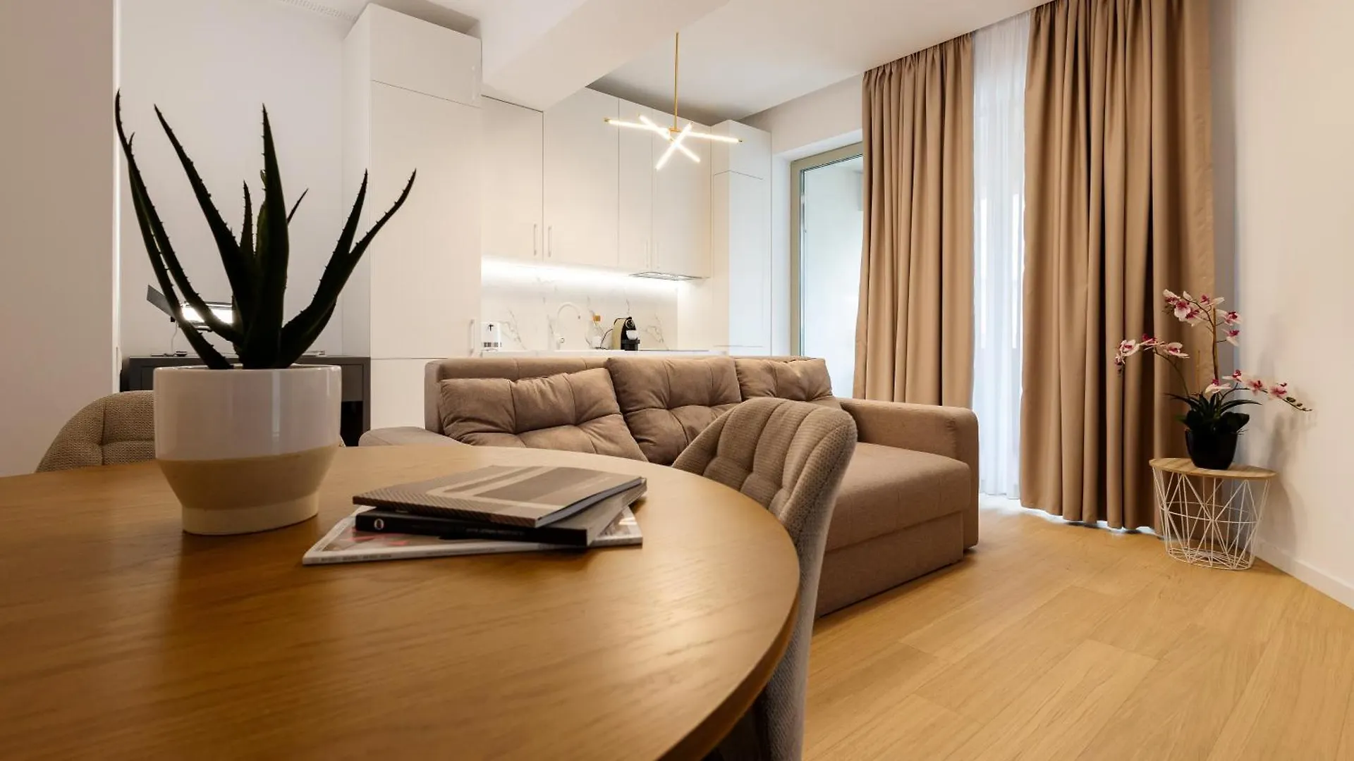 Central Suites Bucareste 0*,  Roménia